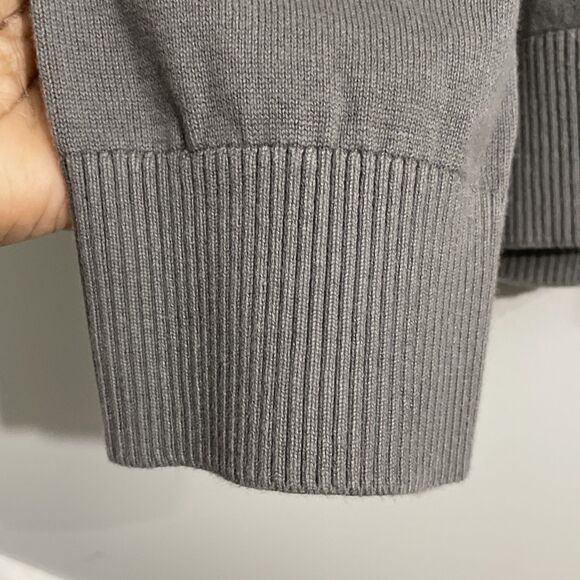 GAP Men’s Large Gray Striped Lightweight Sweater NWT Casual Comfy Layering - Picture 4 of 10